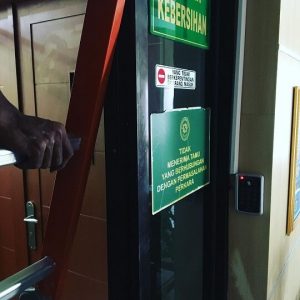 Proses Pemasangan Door Access Card